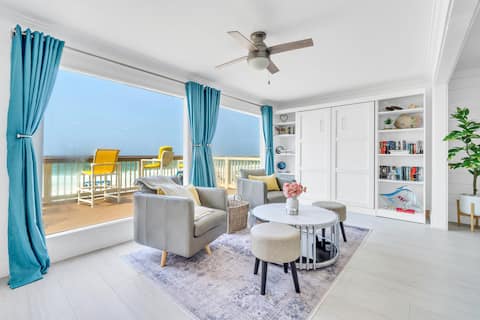 Top Airbnb: Sea Destin Oasis- Private BeachFront Townhouse in Destin
