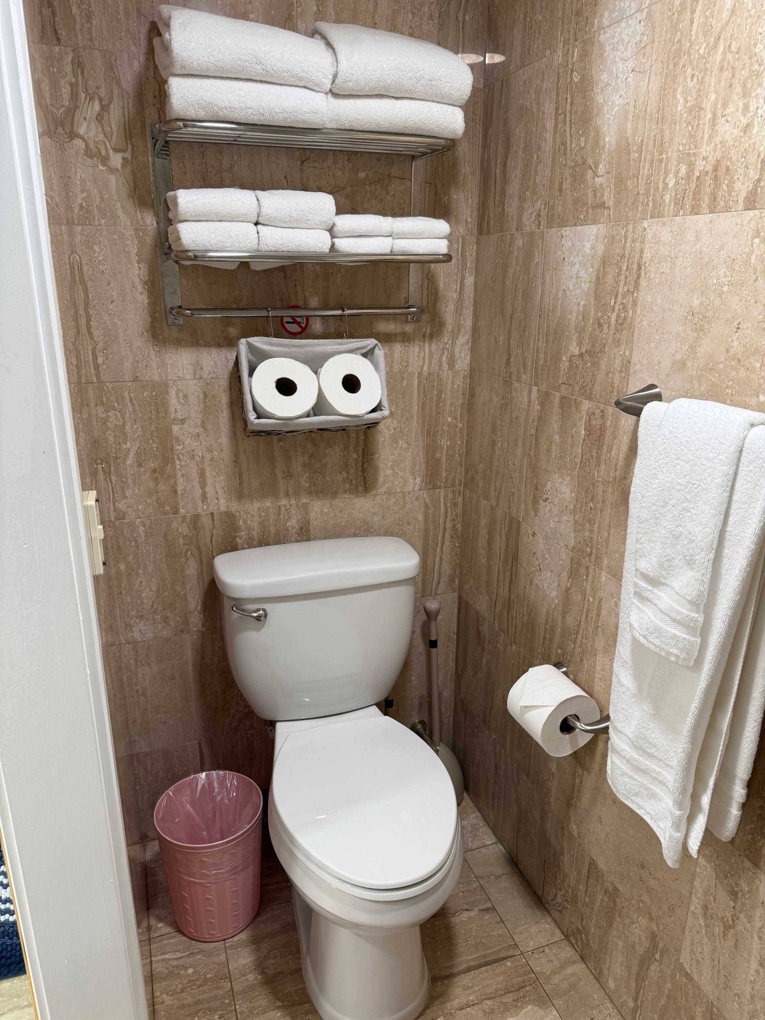 21F- Studio • NO Resort Fees • 2 Queen Beds - Image 9