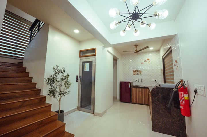 Bedroom 1 image 3