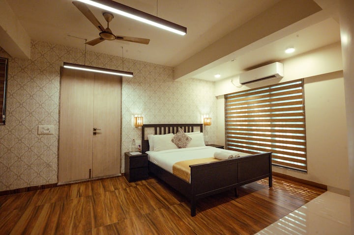 Bedroom 1 image 1