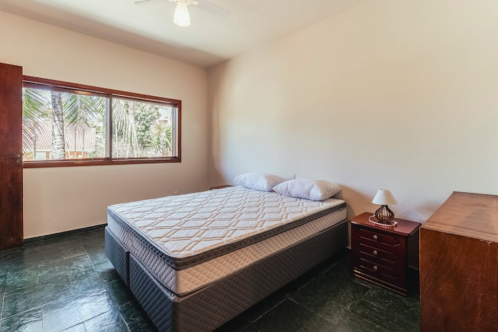 جناح مزدوج.