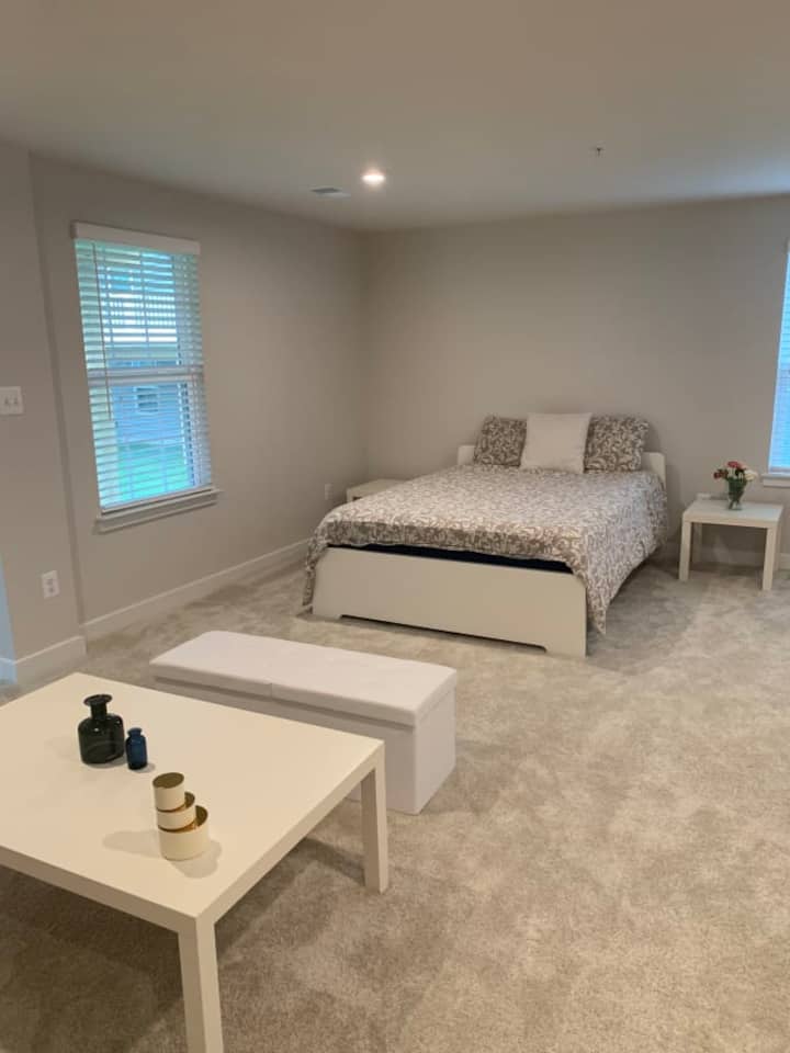 Spacious Basement Room In Frederick - Frederick, MD