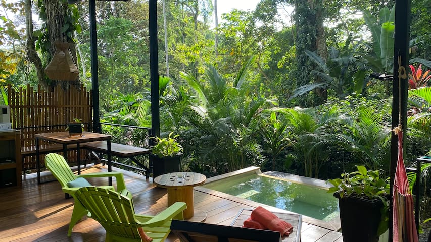 Entire home with 1 bedrooms in Southern Caribbean Coast - Casa Tucan