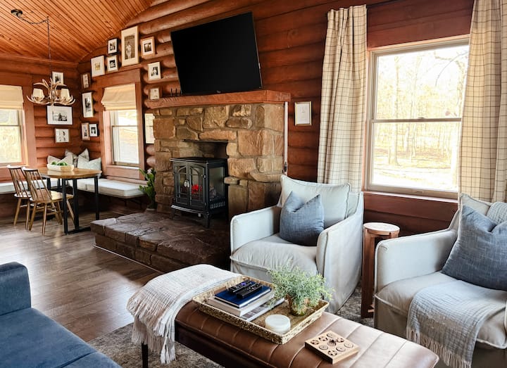 Cozy Lakeview Retreat | Hot Tub • Kayaks • Firepit - Lake Hudson, OK