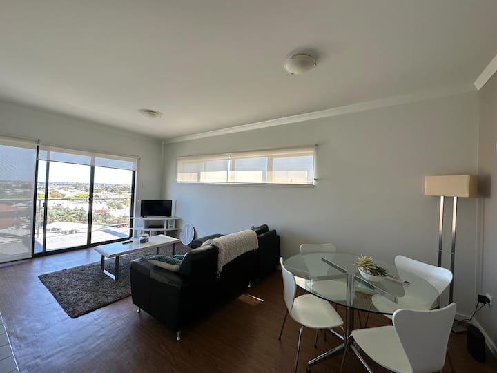 Lovely 2br Apartment In West Perth With Parking! - Subiaco