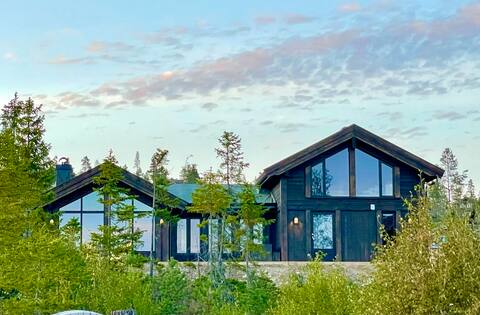 New exclusive cabin, power and jacuzzi incl in the price