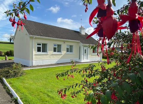 JNOR Country Cottage in picturesque countryside