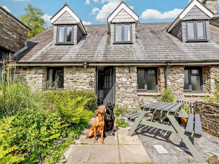 2 Bed In Llandovery (Oc-bn094) - Llandovery