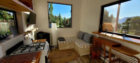 Successful Airbnb property: A warm little house in Las Nubes. in Departamento Cushamen