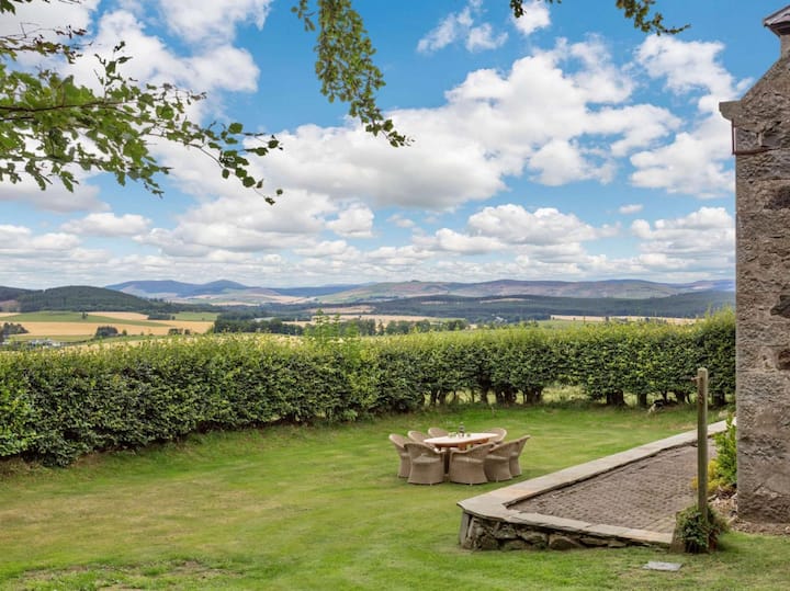 4 Bed In Huntly (Oc-88855) - Huntly