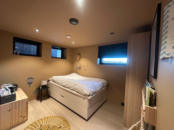 Საძინებელი 120 საწოლით.