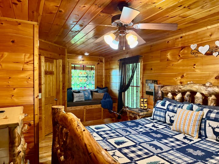 Reduced Aug - Honeymoon View For 2! Eternal Love - Gatlinburg, TN