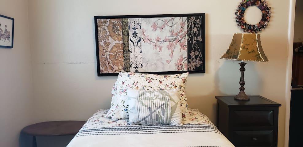 lake Merritt 4 Bed 4 Bath # 6A gallery image 4