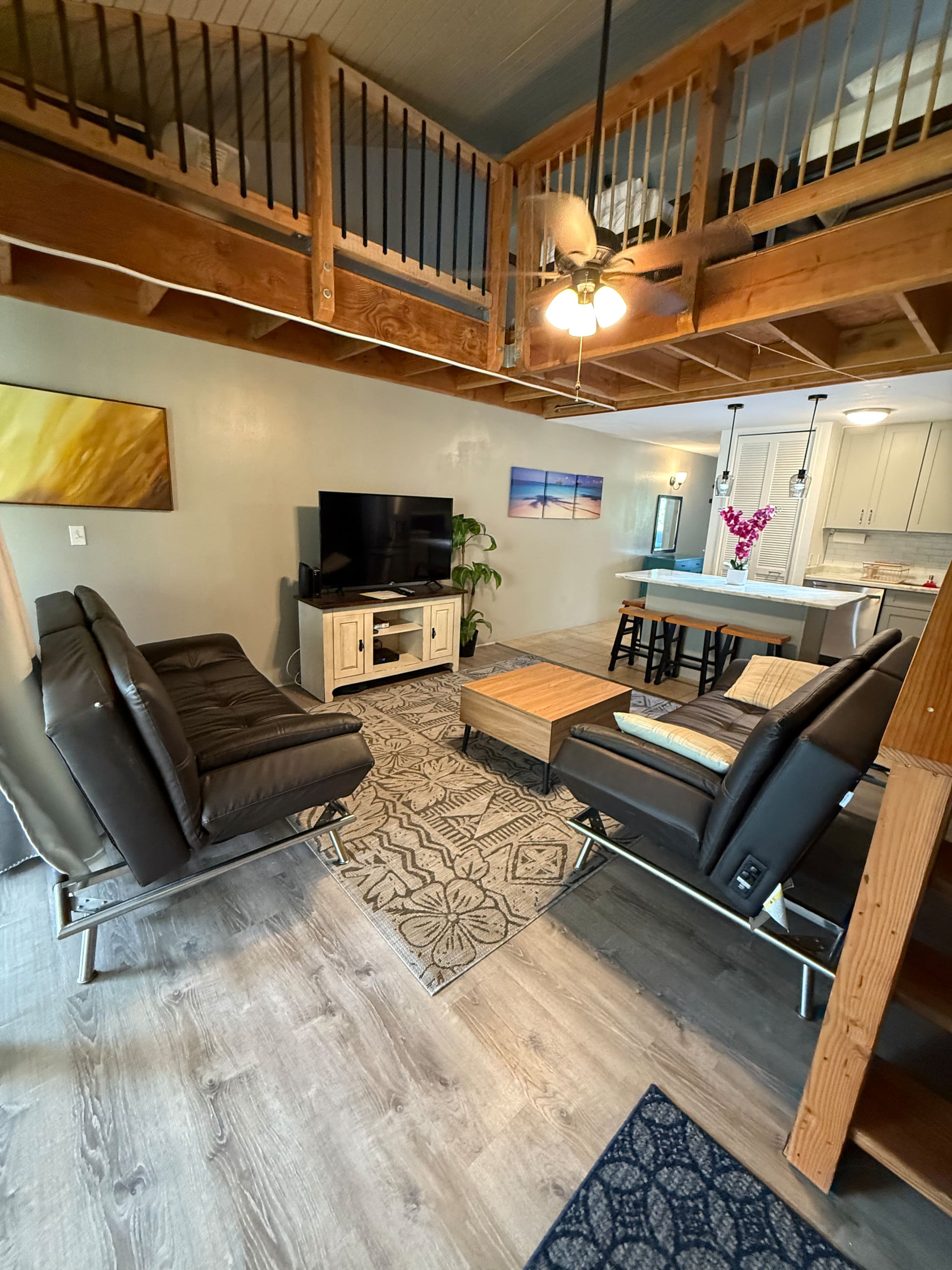 Turtle Bay Getaway 2BD+ Loft - Photo 3