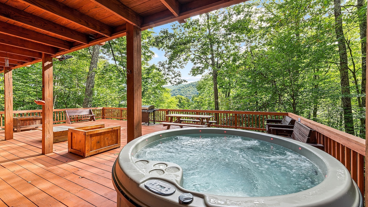 Safe Haven-Hot Tub, Views, Family Friendly Retreat - Houses for