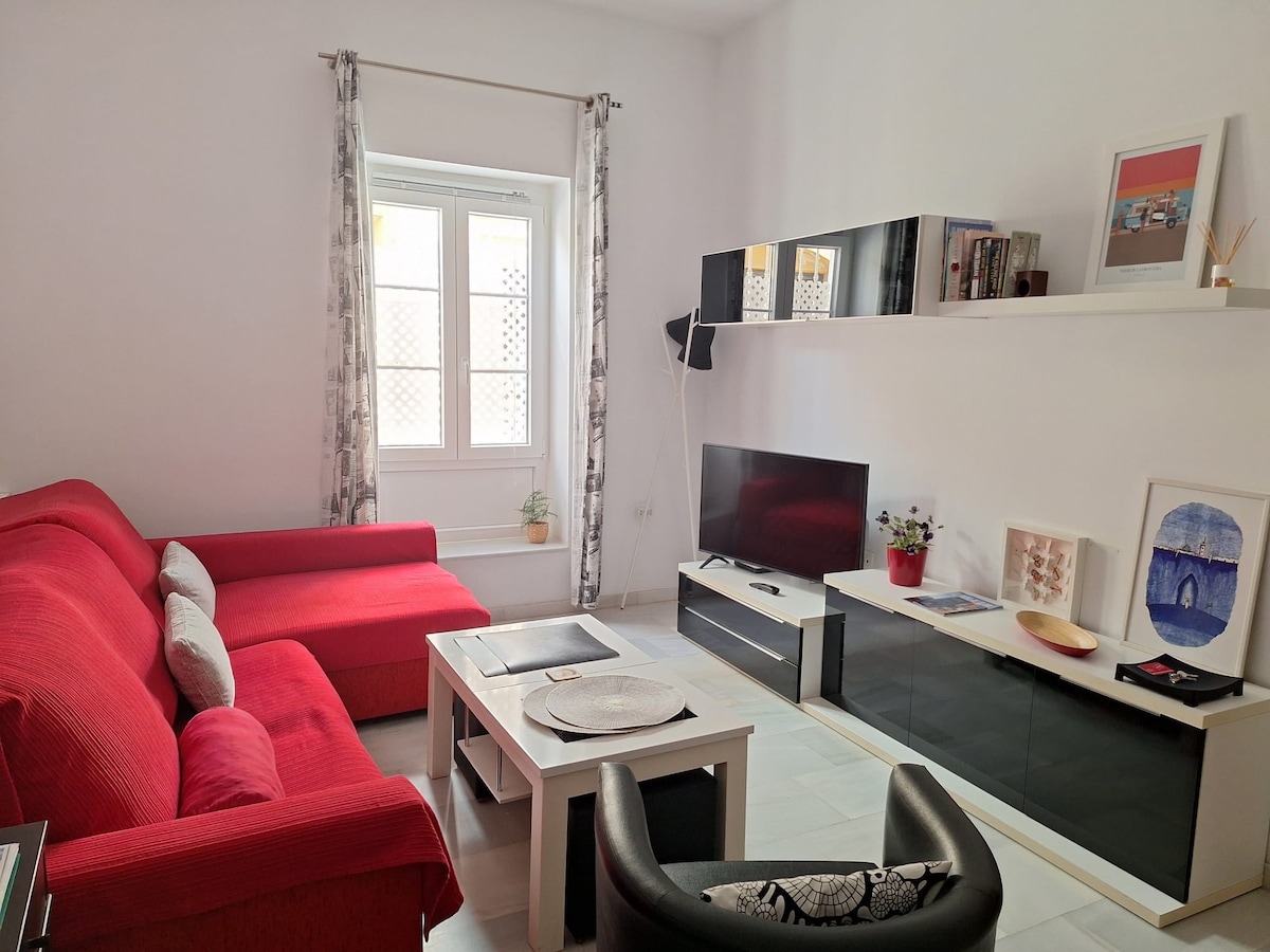 Top Airbnb: DREAM IN PLAYA LA CALETA, old town of Cádiz. en Cádiz