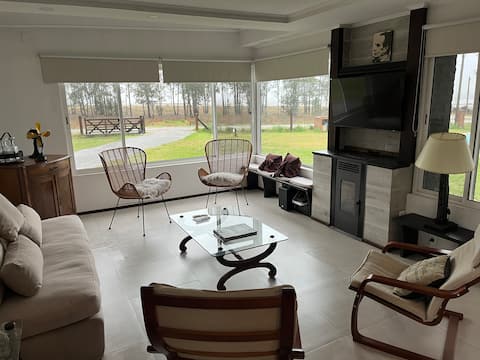 House with a swimming pool and large garden "El encuentro".