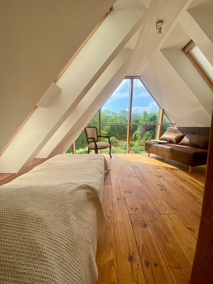 Nivel 3 con la vista más hermosa (máx. duerme 4) aquí con una alfombra individual y un entrenador para dormir