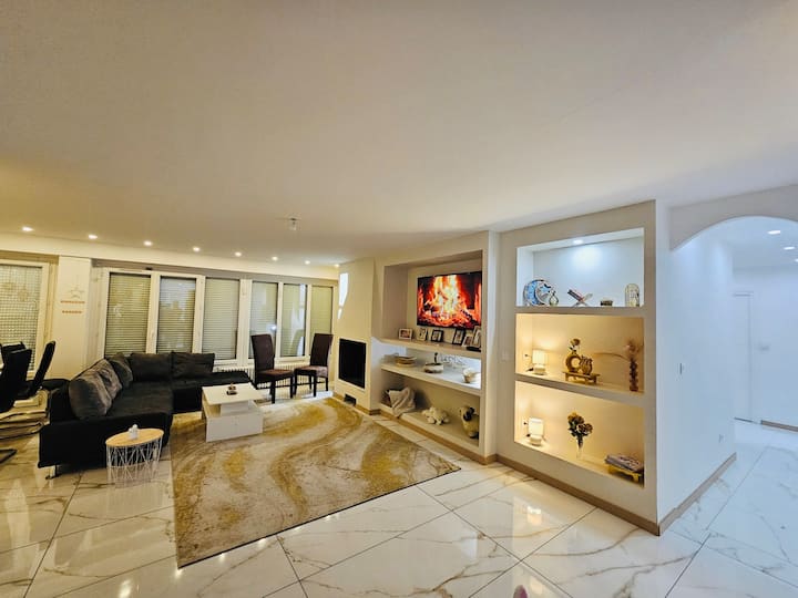 Spacieux Logement Familial,parking Piscine,netflix - Annecy