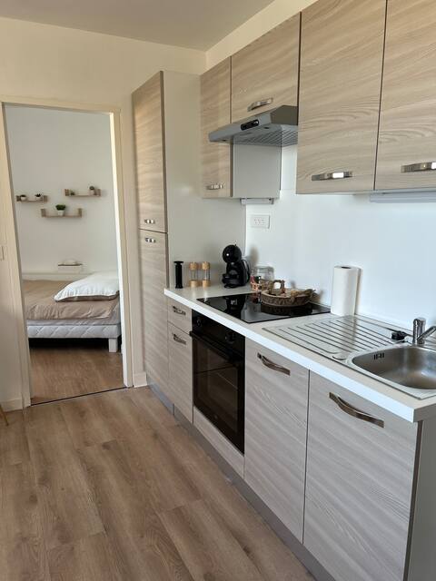 Top Airbnb: Sea view apartment in Sausset Les Pins