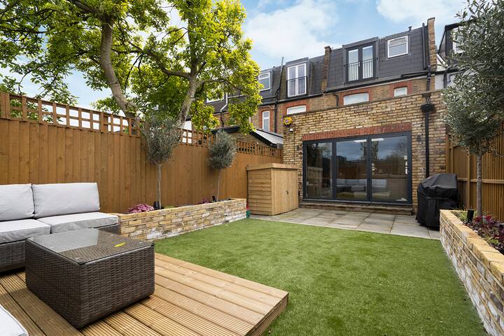 Home in Southfields (Wimbledon Tennis 10 min walk)