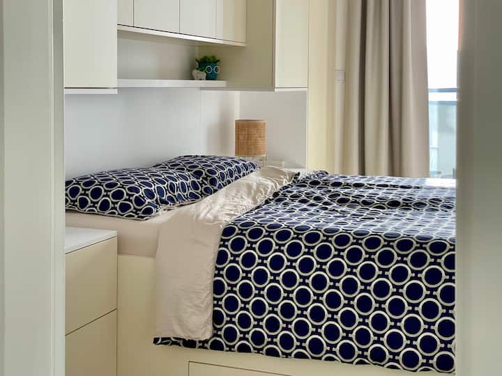 Acurrúcate en este segundo dormitorio más pequeño pero igualmente cómodo:)
