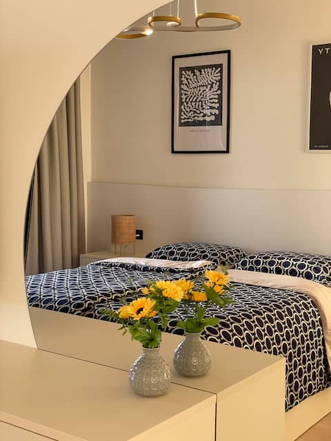 Nest in the Sky: Luxe Abode with a Parking Garage