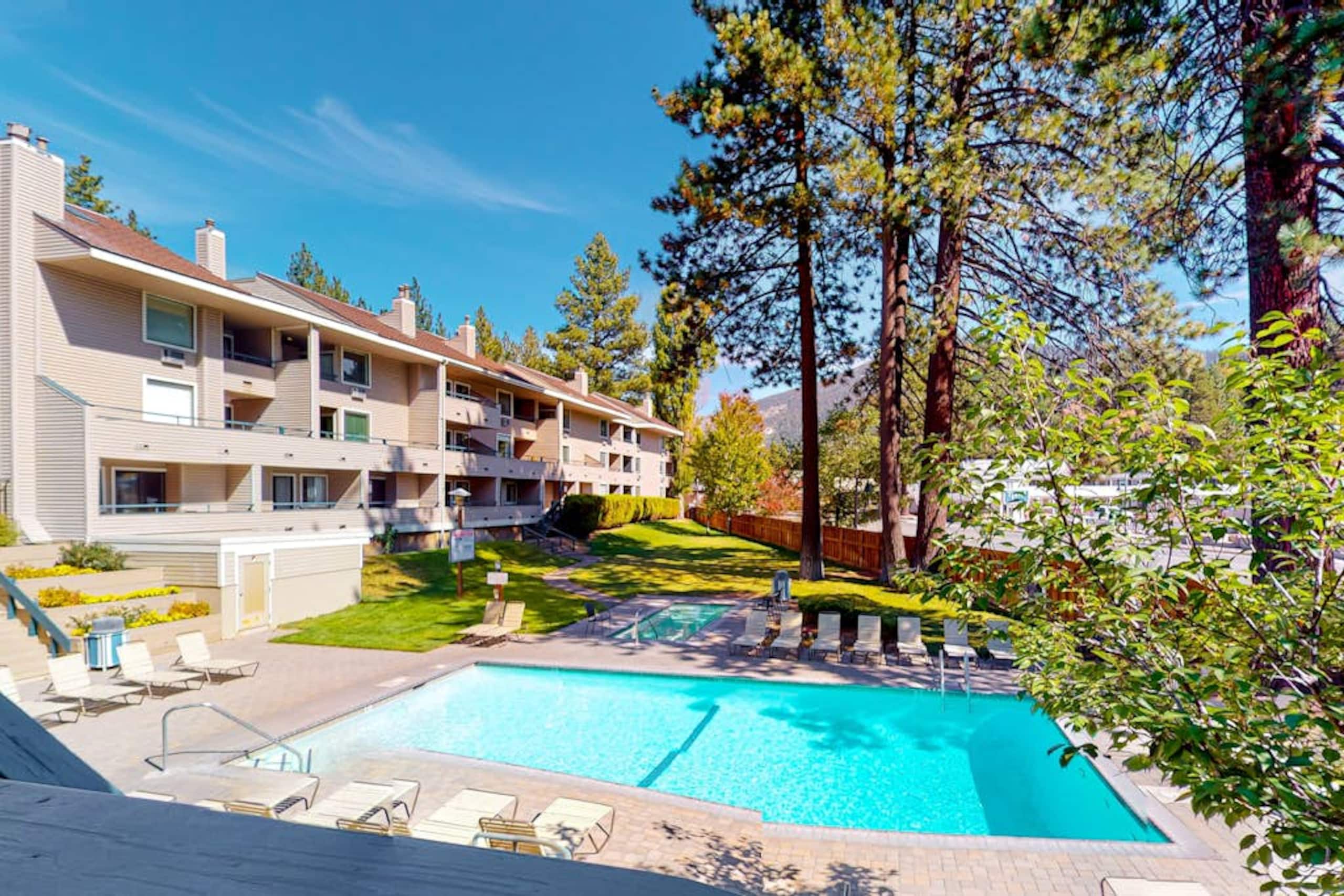 Lakefront Townhome with Pier & Beach Access - Photo 36