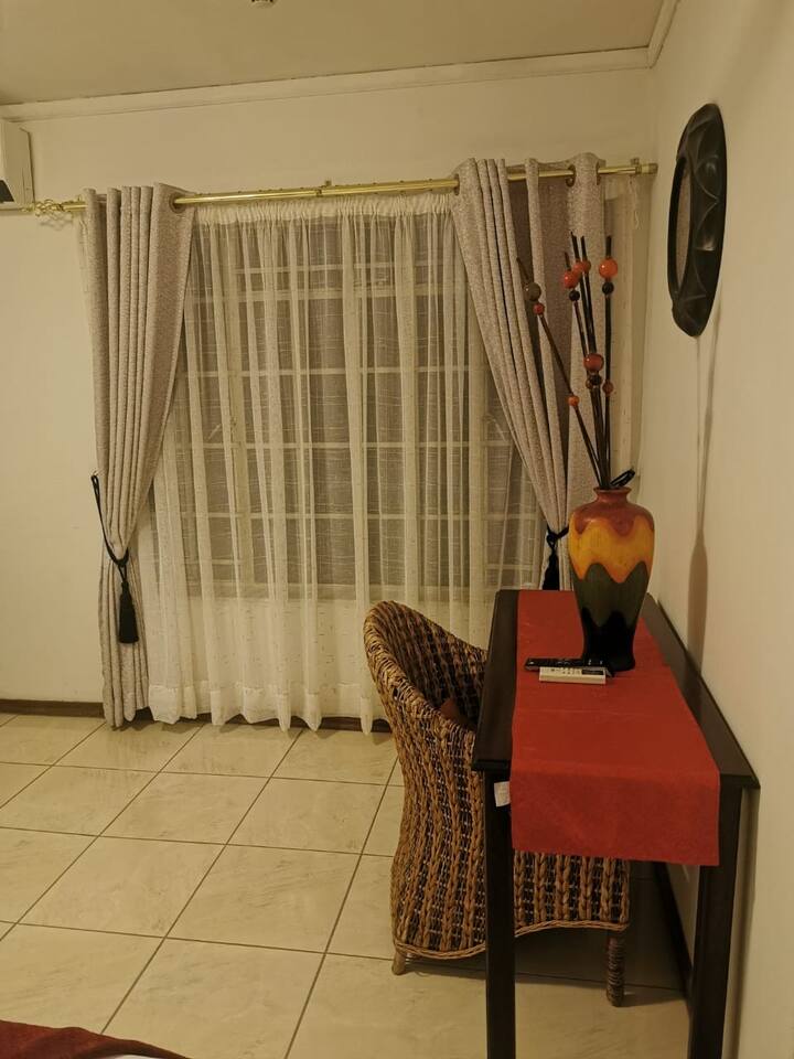 Spavaća soba 6