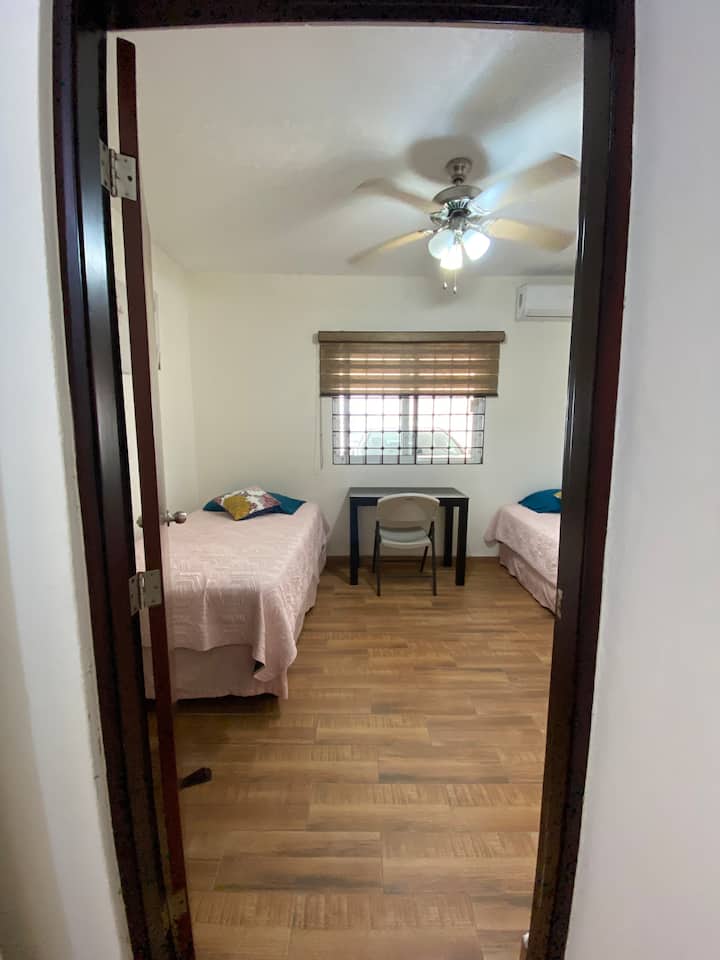 Hyrja në dhomën e gjumit dopio.