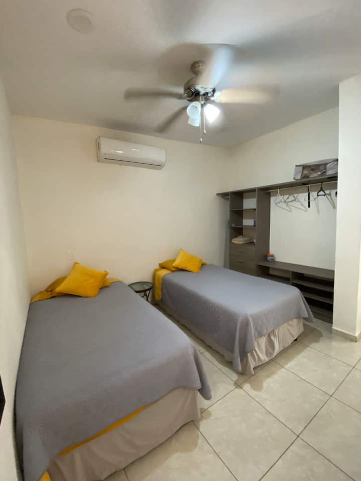 Izba s dvoma samostatnými lôžkami.