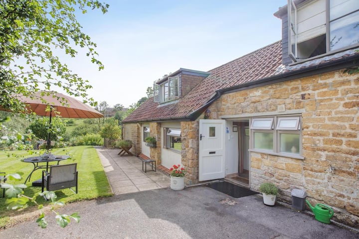 2 Bed In Beaminster (Oc-63136) - Bridport, UK
