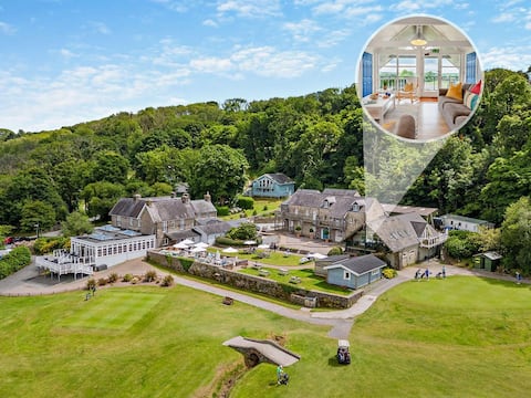 3 Bed in Tenby (oc-fb268)