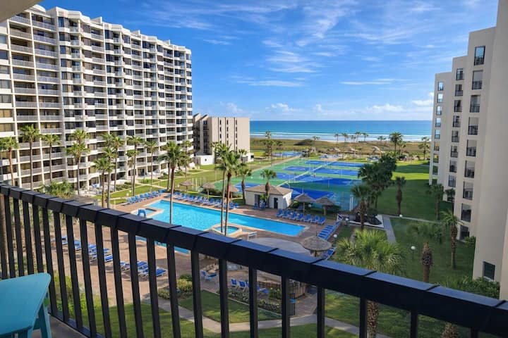 * 10 People * On Beach Incredible Views * Remodel - South Padre Island, TX
