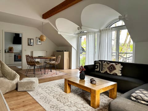 Dreamy apartment by the river