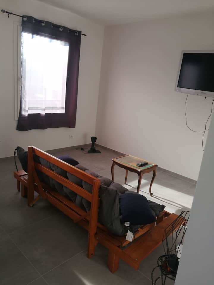 Appartement Au 1er éTage Avec Entrée Indépendante - Saint-Gilles, France