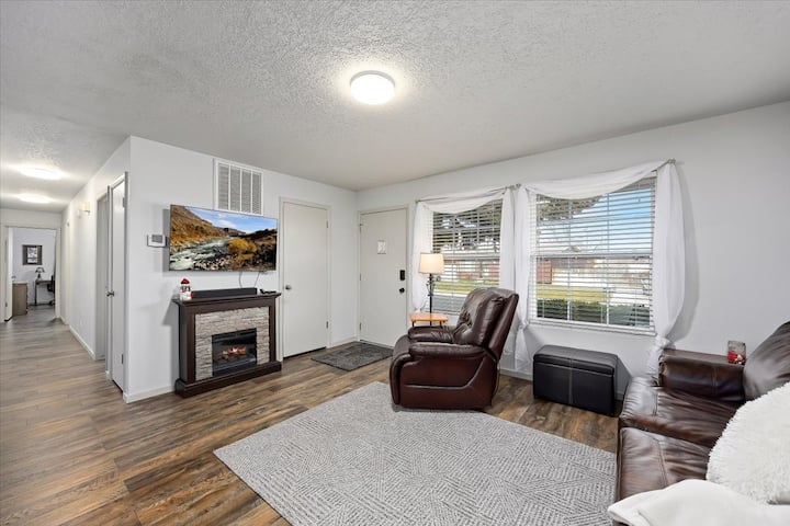 Private Hot Tub • Remodeled • Peaceful Hideaway - Twin Falls, ID