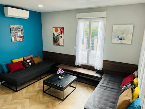 Popular Airbnb listing: Family Triplex_Metro 7_Parking in Villejuif