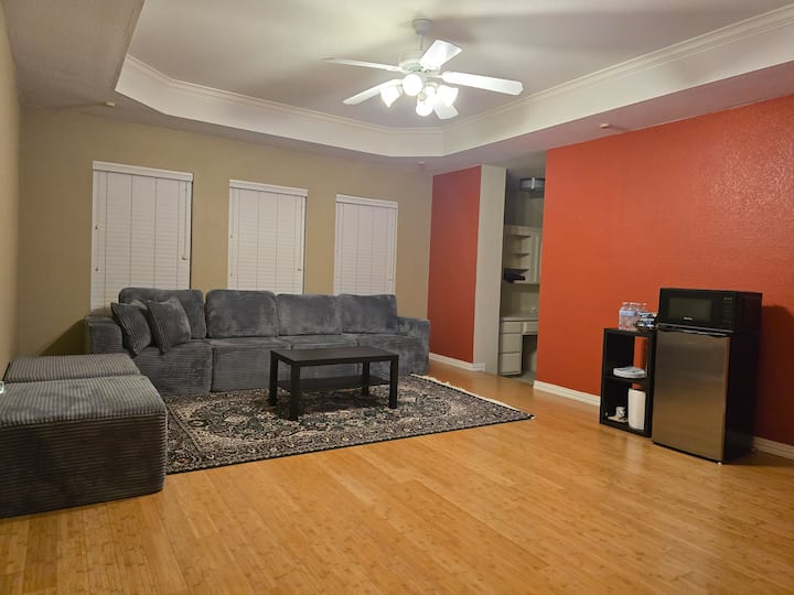 Cozy Private Getaway In Heart Of The City - Coppell, TX