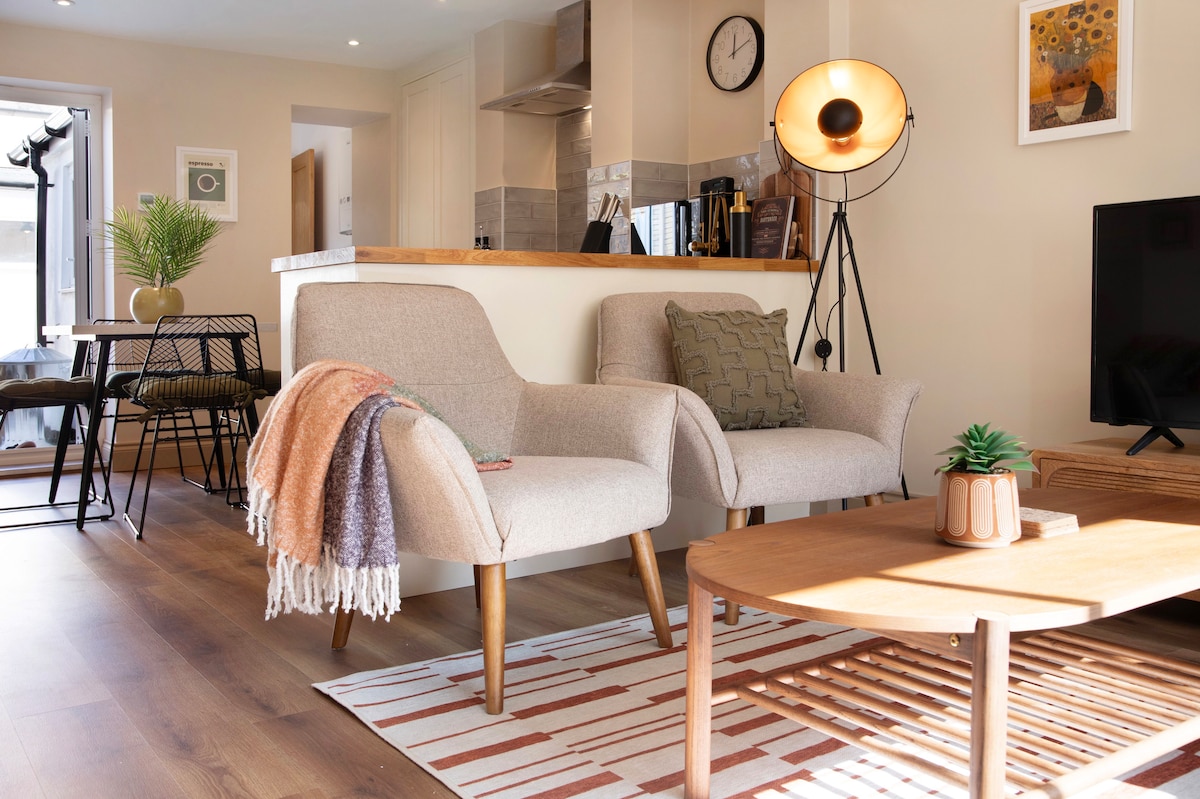 Top performing Airbnb: Beautifully refurbished cottage in lower Wivenhoe. in Colchester