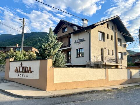 Alida Guest House