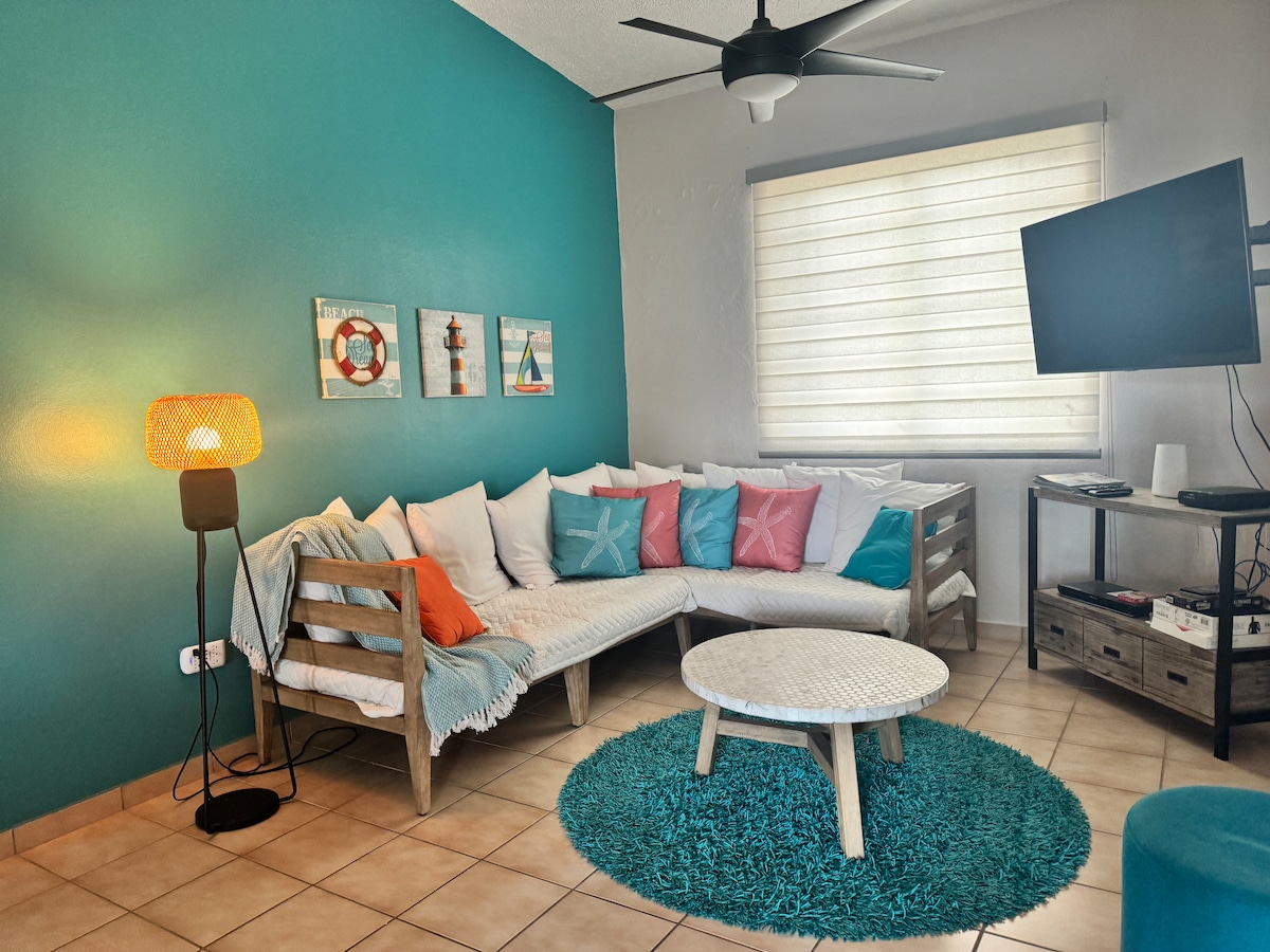 Popular Airbnb listing: By the lake one bedroom retreat in Palmas Del Mar
