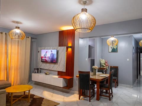 Ivyrose Luxury Apartment NO2, in Kololo