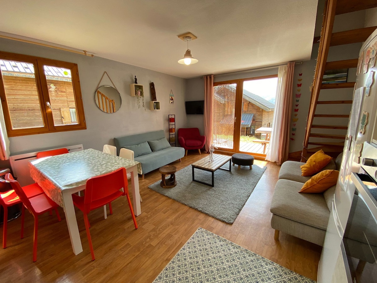 Top Airbnb: Chalet Pantaïa 2-star rating in Dévoluy