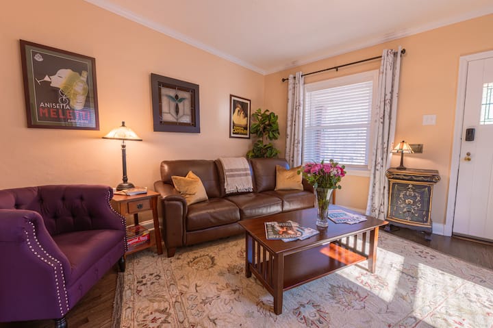 Romantic Hideaway On The Hill W/espresso - Clayton, MO