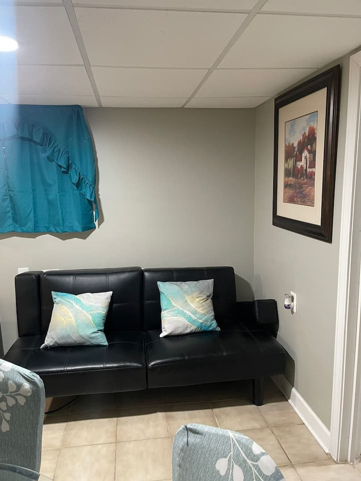 Beautiful, Cozy Basement Space - Stratford, CT