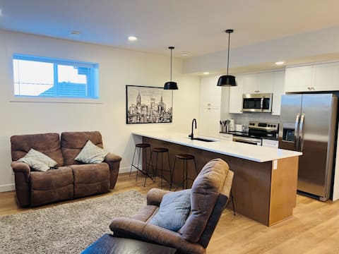 Top Airbnb: Brand new executive 2 bed suite in Grande Prairie