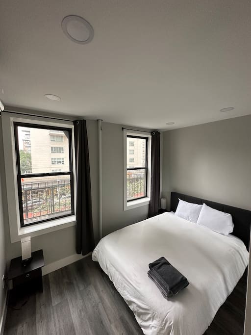 Central Park 4 Bedroom Gem -Rare