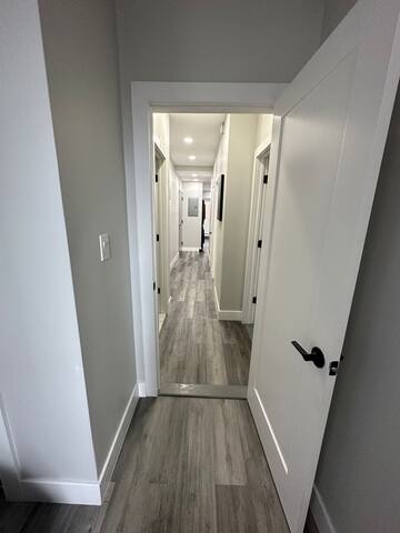 Central Park 4 Bedroom Gem -Rare gallery image 3