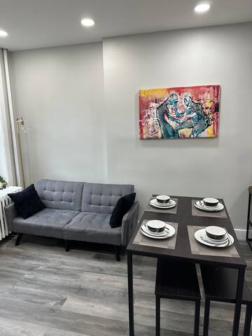 Central Park 4 Bedroom Gem -Rare gallery image 5